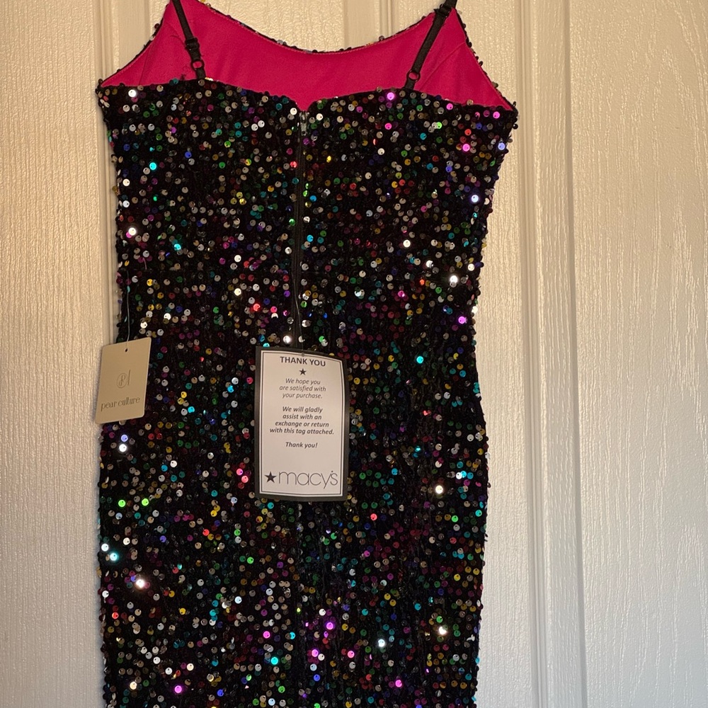 Dress - Picture 4 of 11